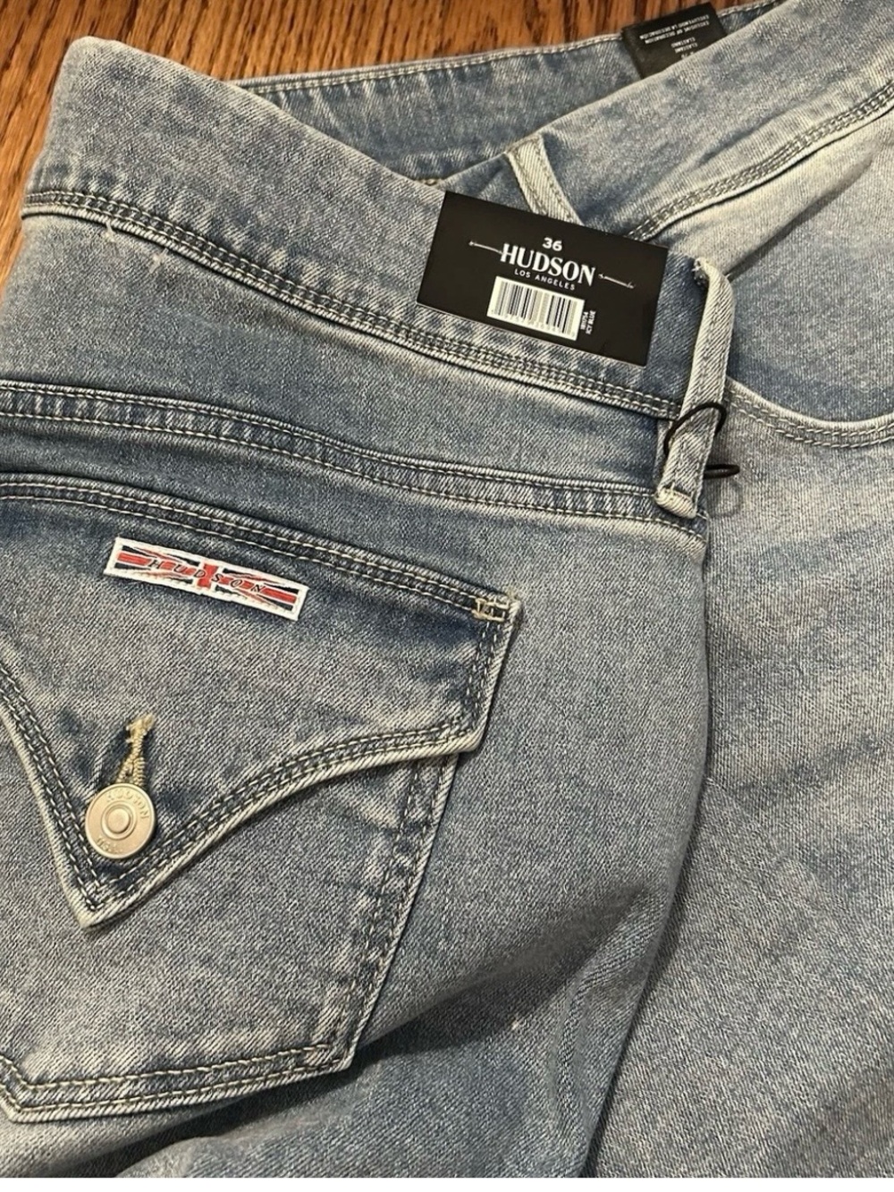 Hudson Jeans women’s Light Blue Relaxed Denim Jeans size 16